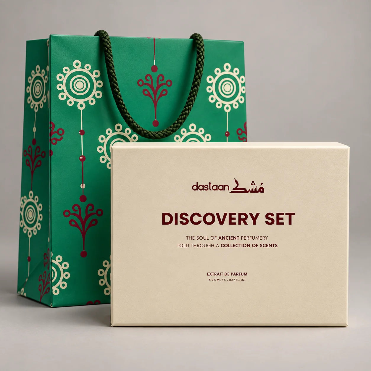 Dastaan Mushq Discovery Set box with green gift bag